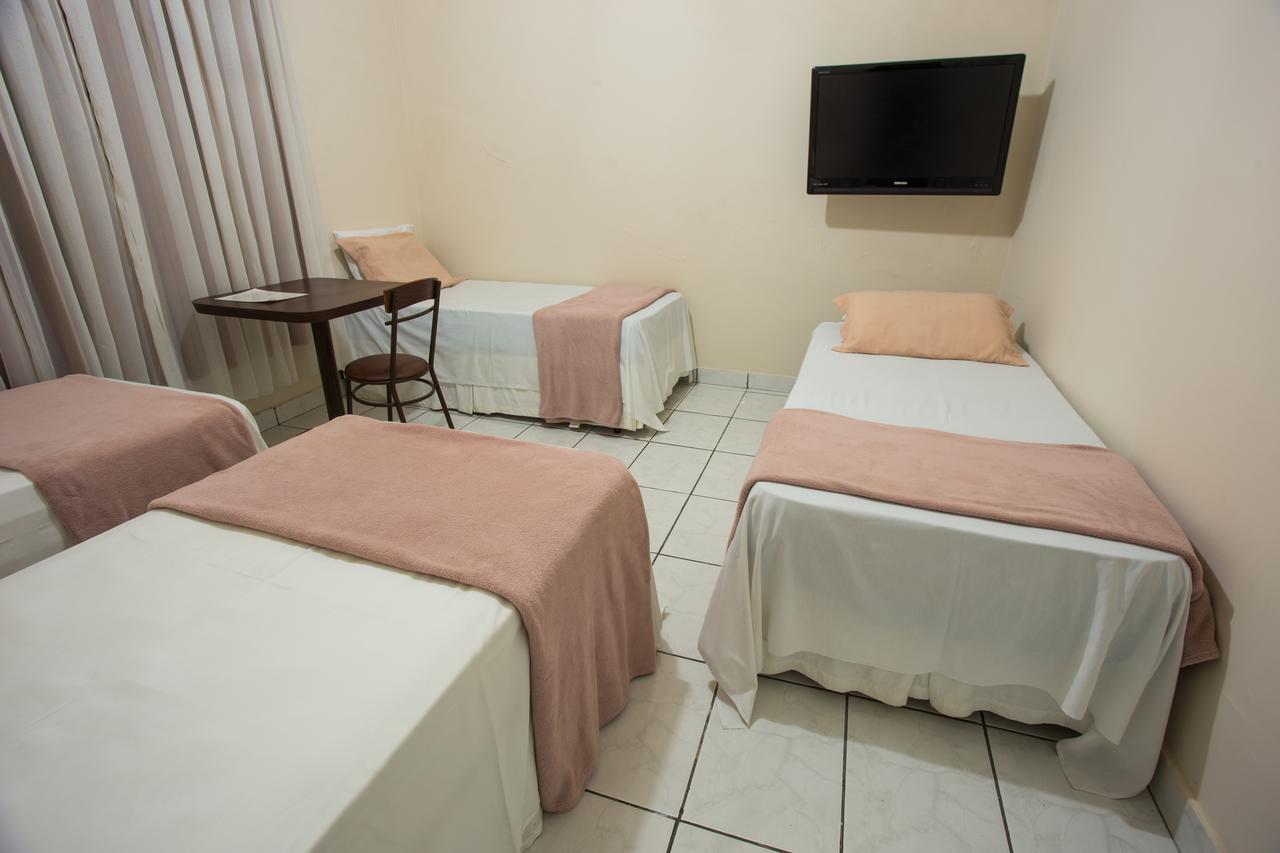 Hotel Calixtro Registro Exterior photo